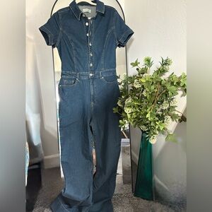 Jessica Simpson Cammie Ventura Flare Leg Short Sleeve Denim Jumpsuit.